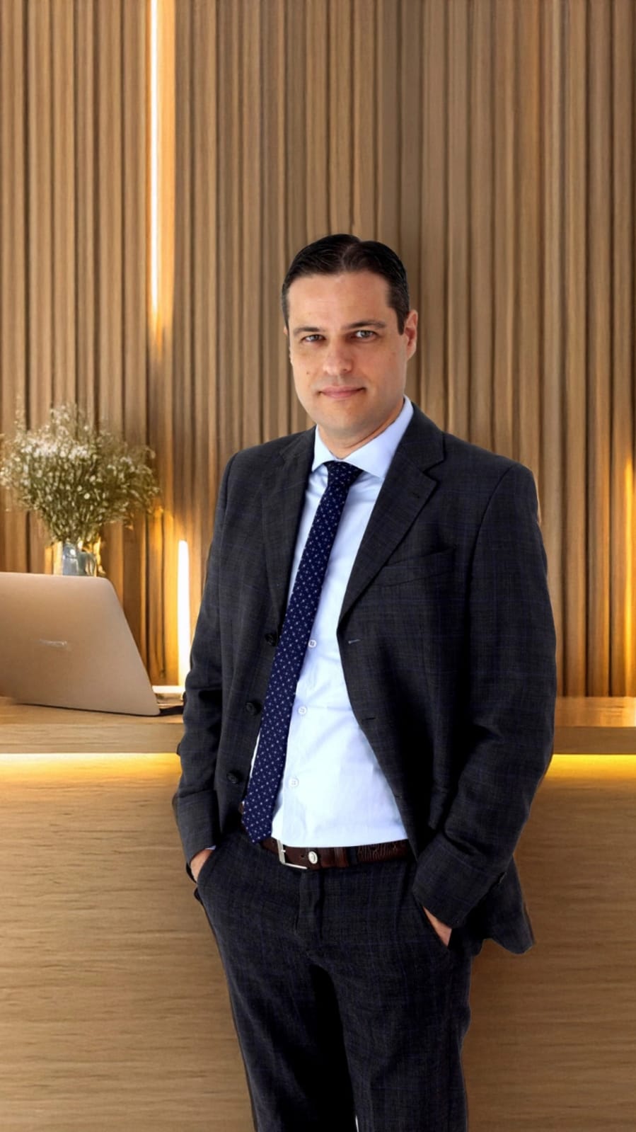 LEANDRO KOVALHUK DE MACEDO